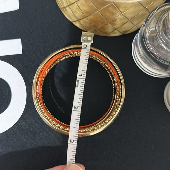 Cache Orange bangle set - Picture 7 of 7